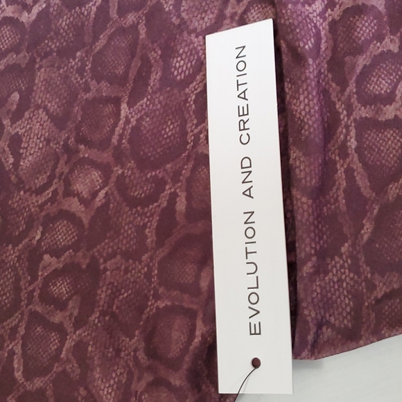 Evolution And Creation Top - Picture 8 of 9